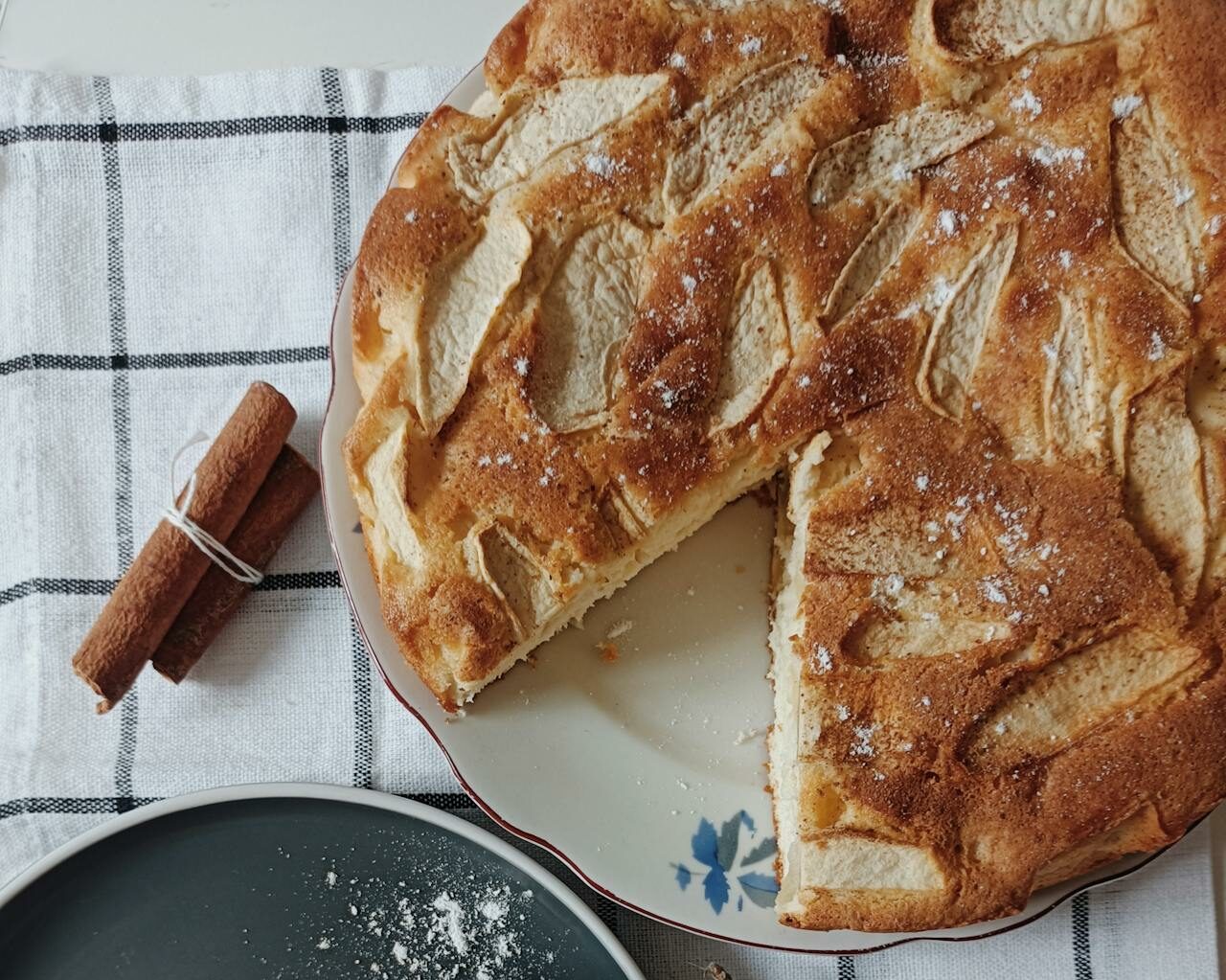 Vegan Spiced Banana & Apple Spelt Cake